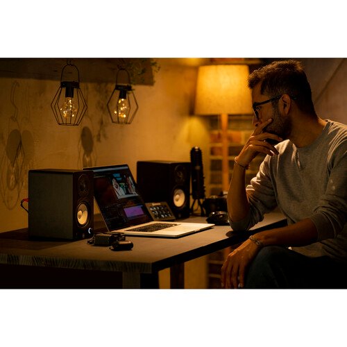 Yamaha HS4 4.5″ 2-Way Powered Studio Monitors (Pair)